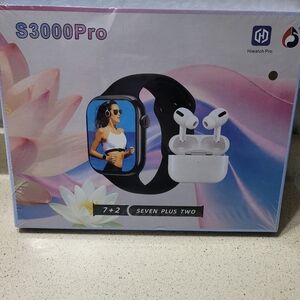 Smart Fitness Tracker with Interchangeable Bands